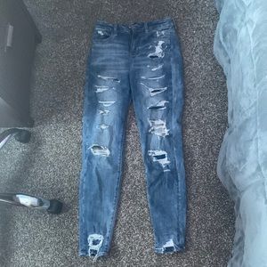 American Eagle Women’s skinny jeans size 4